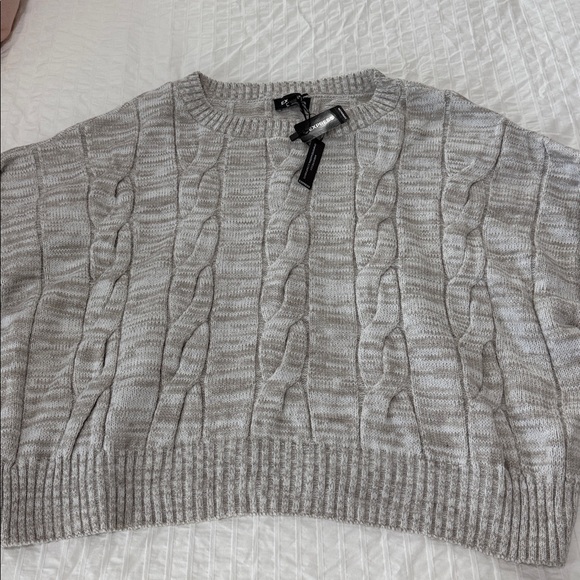 Cable Knit Wide Sleeve Pullover Sweater - Picture 8 of 10